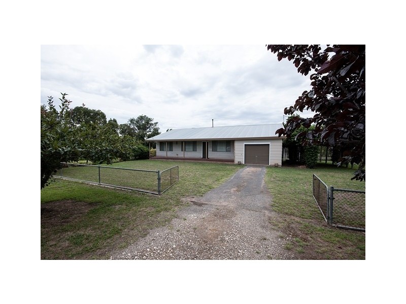 25 Cemetery Road, Barnawartha VIC 3688