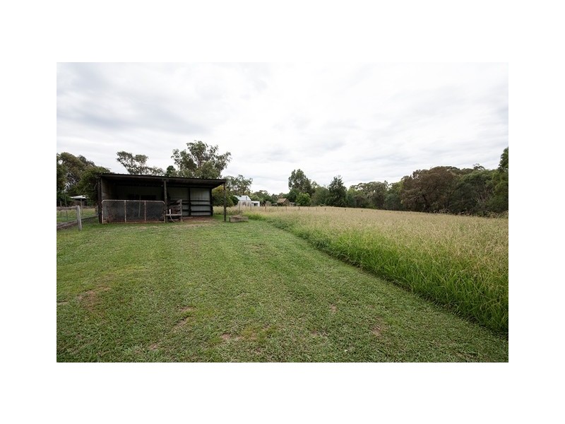 25 Cemetery Road, Barnawartha VIC 3688