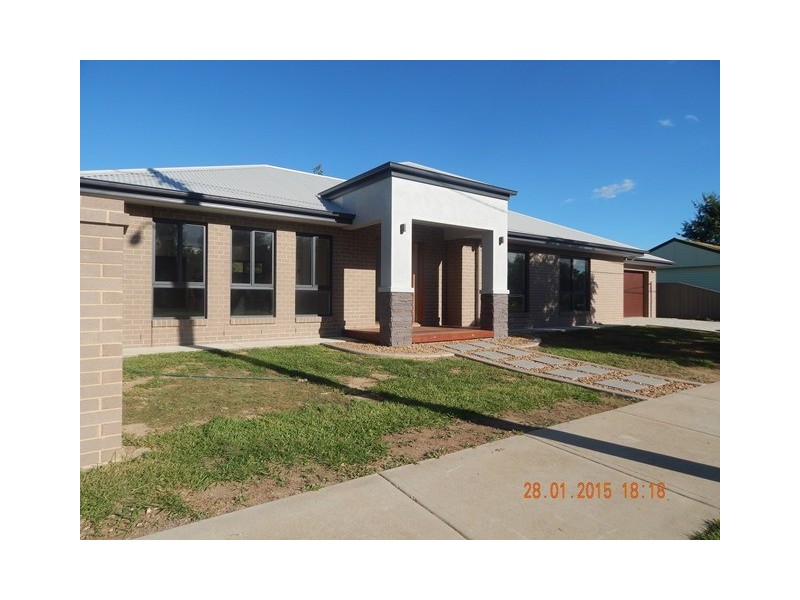 414 Harper Street, Lavington NSW 2641