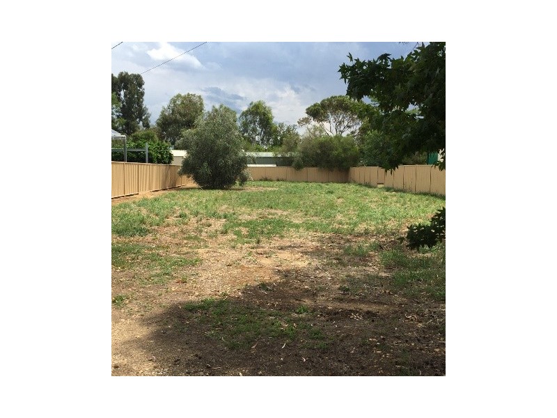 63 Read Street, Howlong NSW 2643