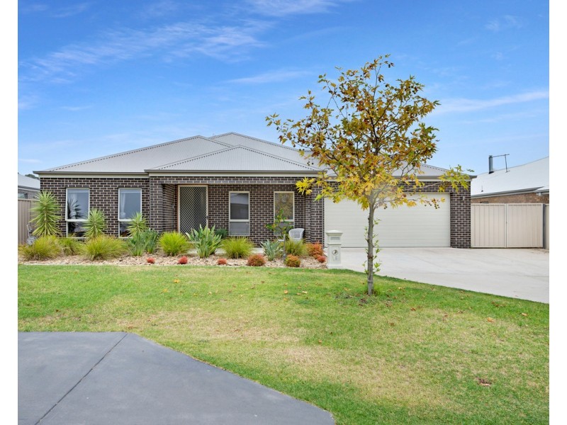 15 McDougall Grove, Wodonga VIC 3690