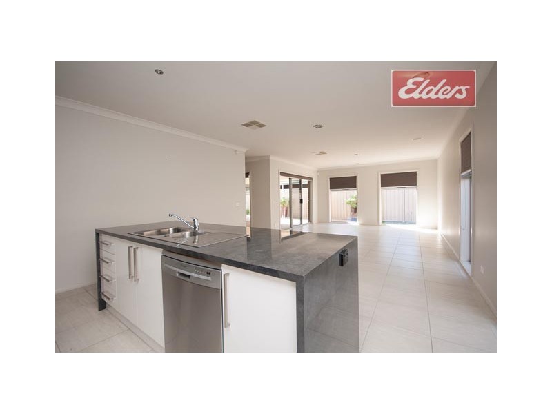 12 Clarendon Drive, Wodonga VIC 3690