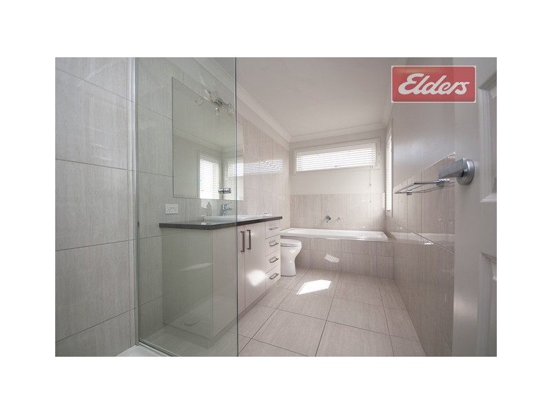 12 Clarendon Drive, Wodonga VIC 3690