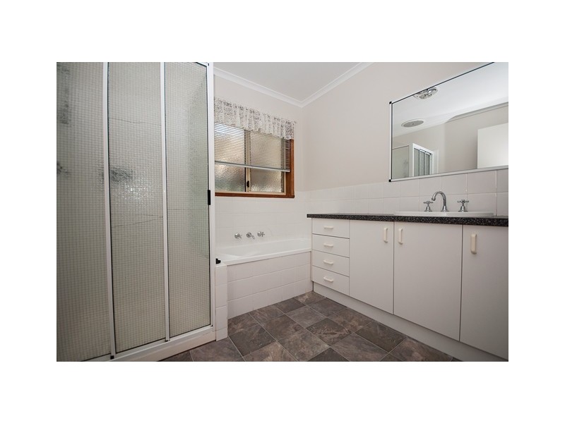 2/25 Kelly Street, Wodonga VIC 3690