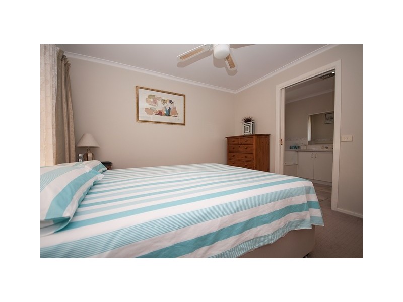 2 Lightwood Drive, Wodonga VIC 3690