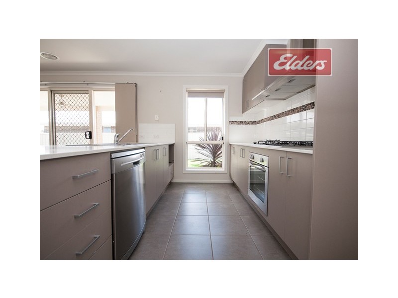 15 Murray Way, Wodonga VIC 3690