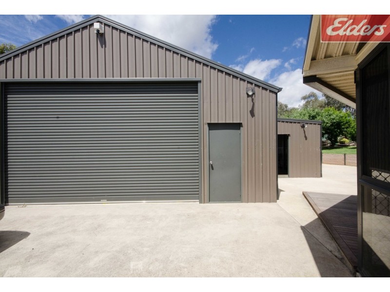 19 Wattle Way, West Albury NSW 2640