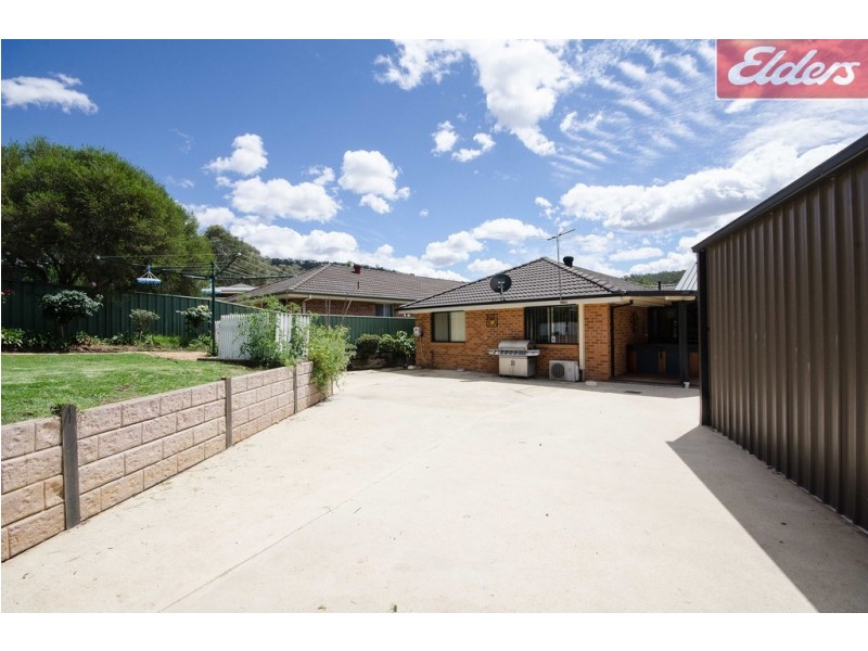 19 Wattle Way, West Albury NSW 2640