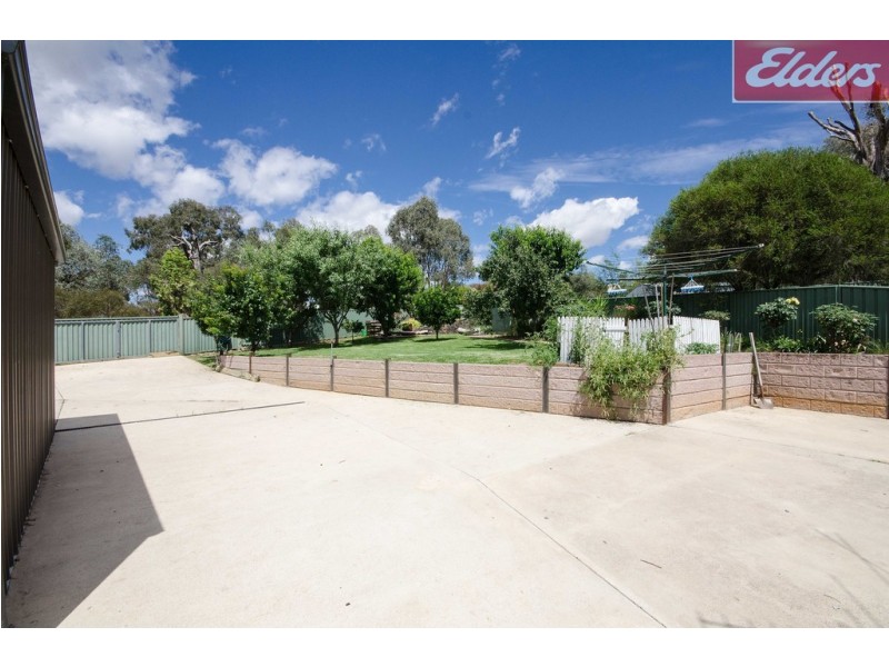 19 Wattle Way, West Albury NSW 2640