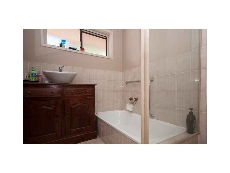 26 McFarland Road, Wodonga VIC 3690