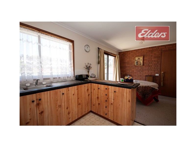 1/585 Hague Street, Lavington NSW 2641