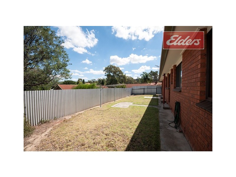 1/585 Hague Street, Lavington NSW 2641