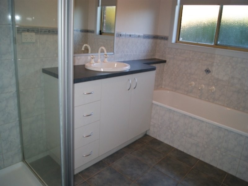 13 Firestone Way, Wodonga VIC 3690