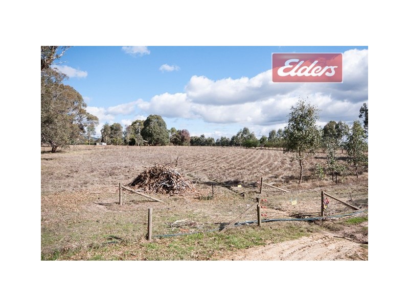 98 Star Lane, Wooragee VIC 3747