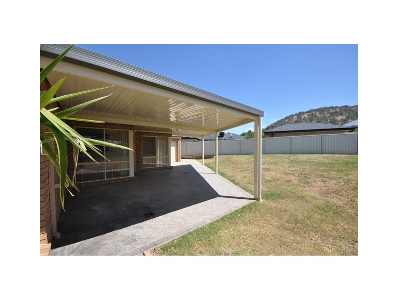 2 Turnberry Circuit, Wodonga VIC 3690
