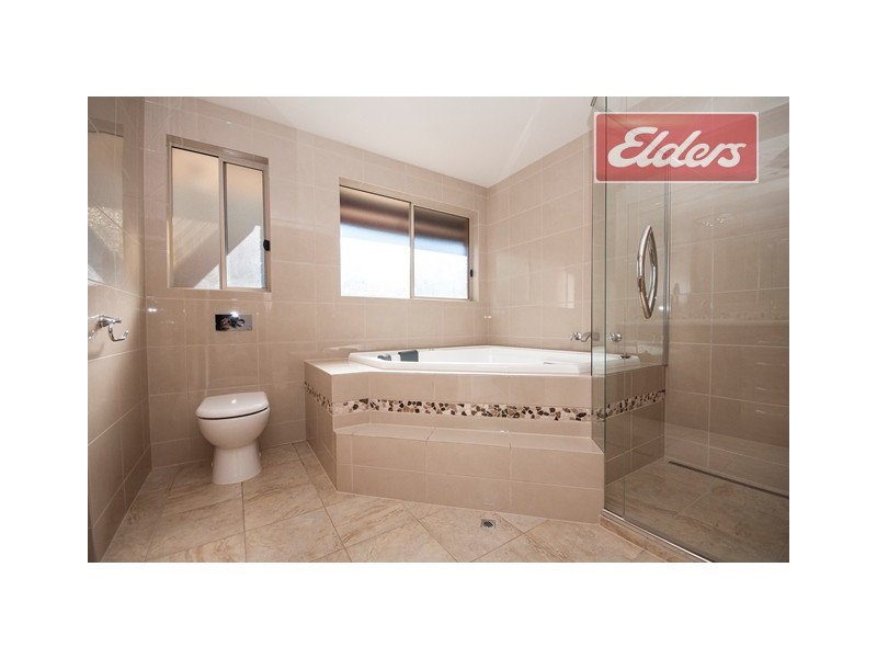 2 Topaz Court, Wodonga VIC 3690