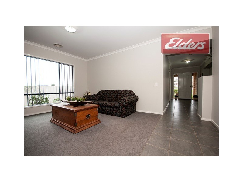 2 Mackenzie Crescent, Wodonga VIC 3690