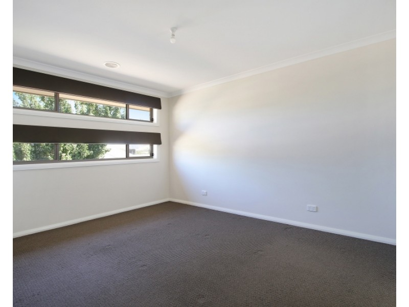 6 Dempster Place, Leneva VIC 3691