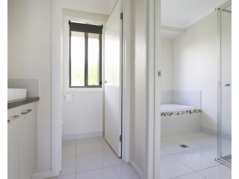 6 Dempster Place, Leneva VIC 3691