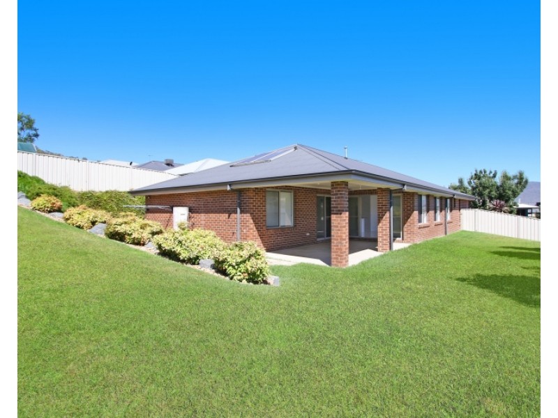 6 Dempster Place, Leneva VIC 3691
