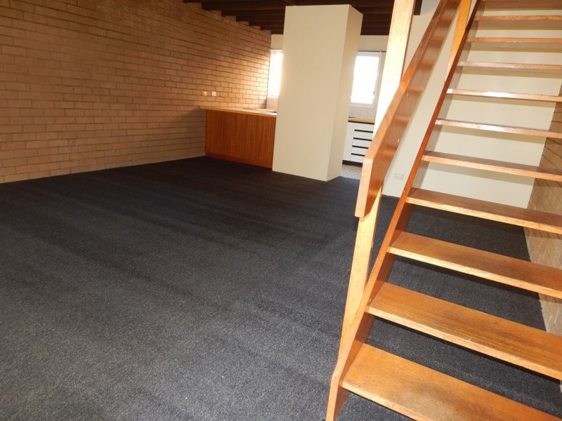 15/429 Griffith Road, Lavington NSW 2641