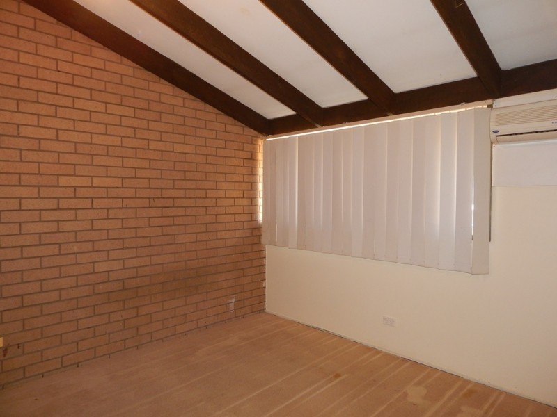 15/429 Griffith Road, Lavington NSW 2641