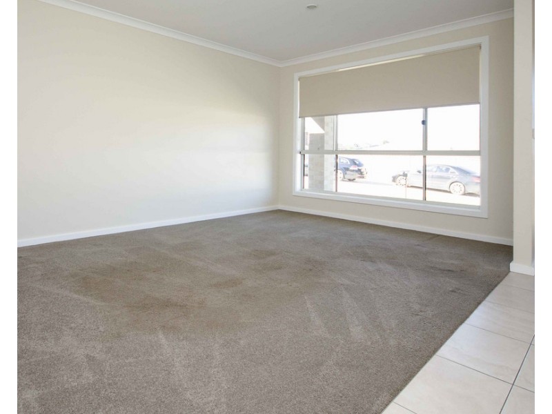 3 Wattlebird Drive, Bandiana VIC 3694