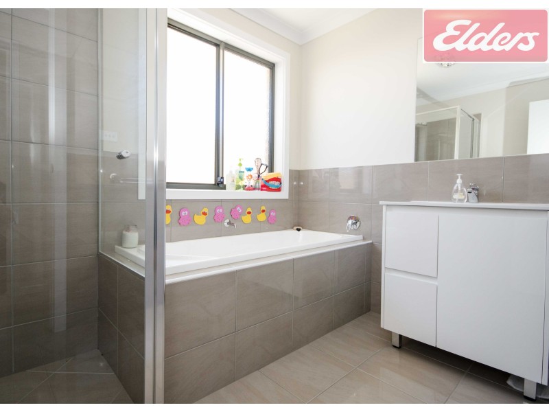 9 Kenneth Watson Drive, Bandiana VIC 3694