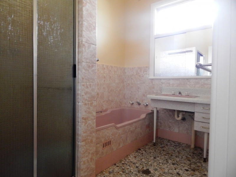 849 David Street, Albury NSW 2640