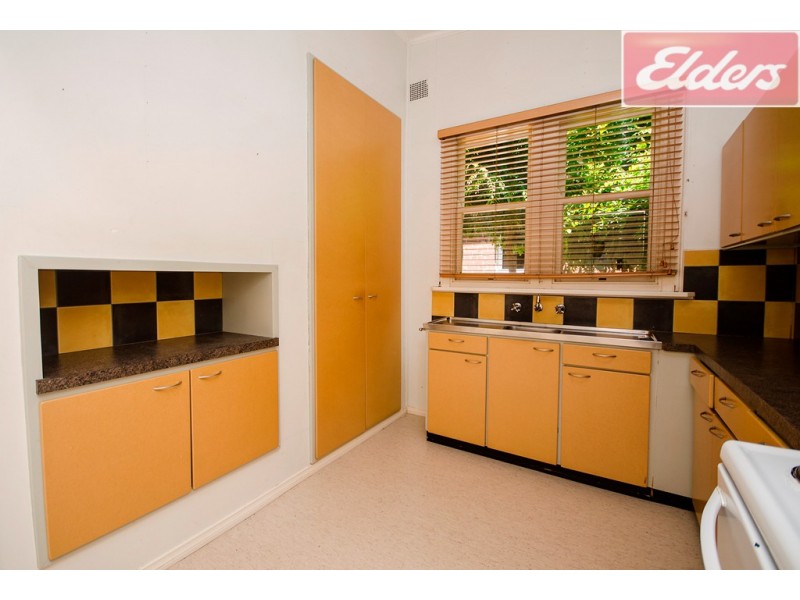 593 Broad Street, East Albury NSW 2640