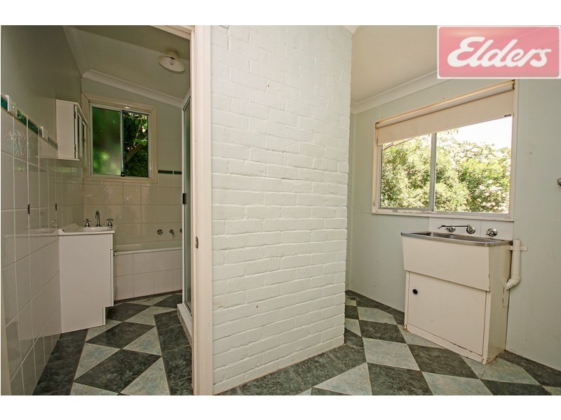 593 Broad Street, East Albury NSW 2640