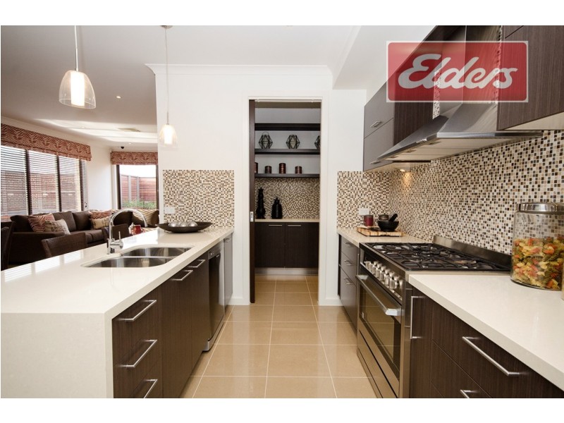 14 Riverside Boulevard, Killara VIC 3691