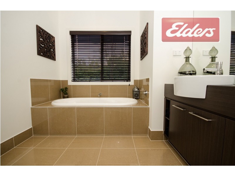 14 Riverside Boulevard, Killara VIC 3691