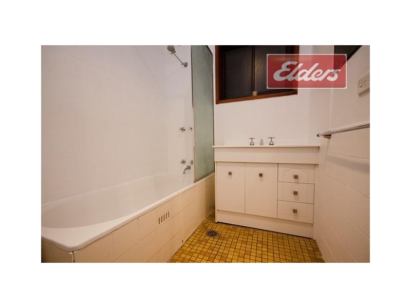 591 Hague Street, Lavington NSW 2641