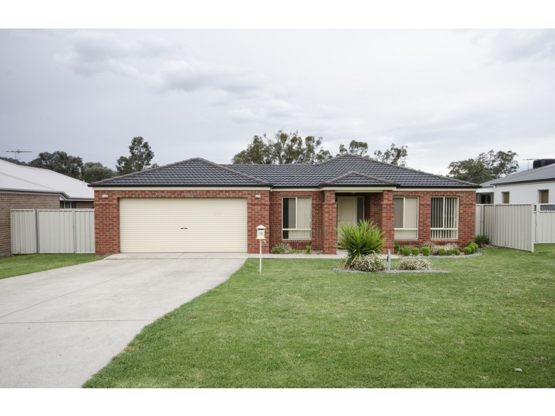 14 Castle Creek Road, Wodonga VIC 3690