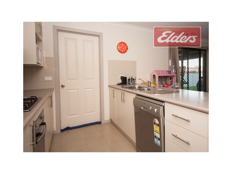 18 Murray Way, West Wodonga VIC 3690