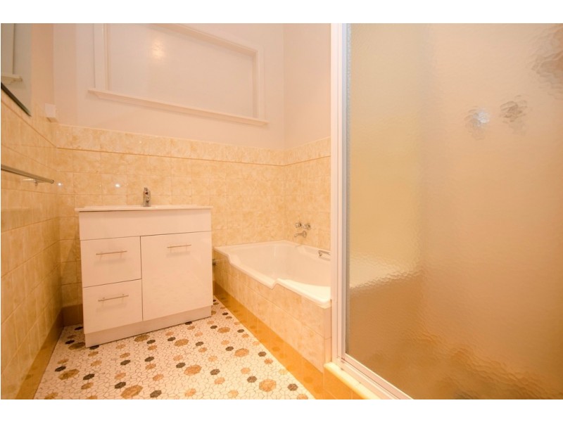 516 Schubach Street, East Albury NSW 2640