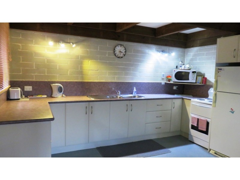 184-186 Kiewa Valley Highway, Tawonga South VIC 3698