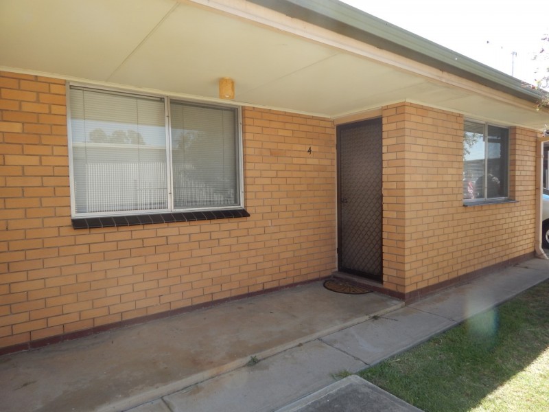 4/520 Klose Street, Lavington NSW 2641