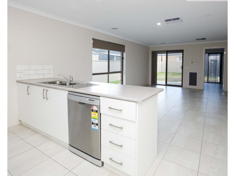 37 Kenna Street, Wodonga VIC 3690