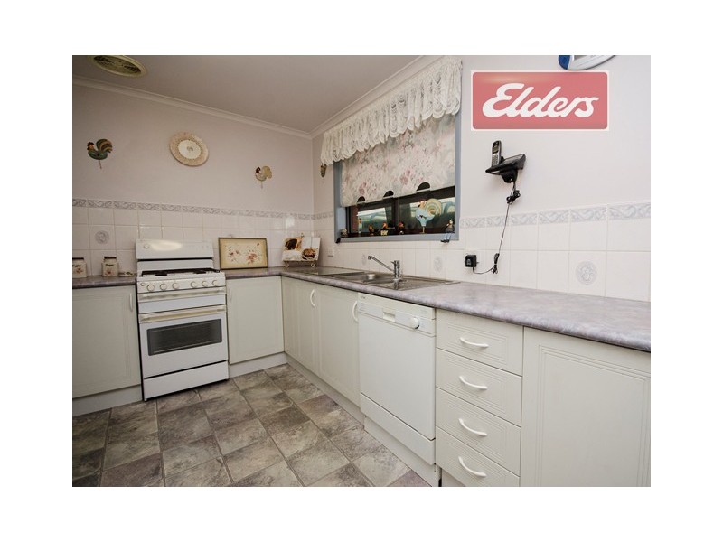 400 Dick Road, Lavington NSW 2641