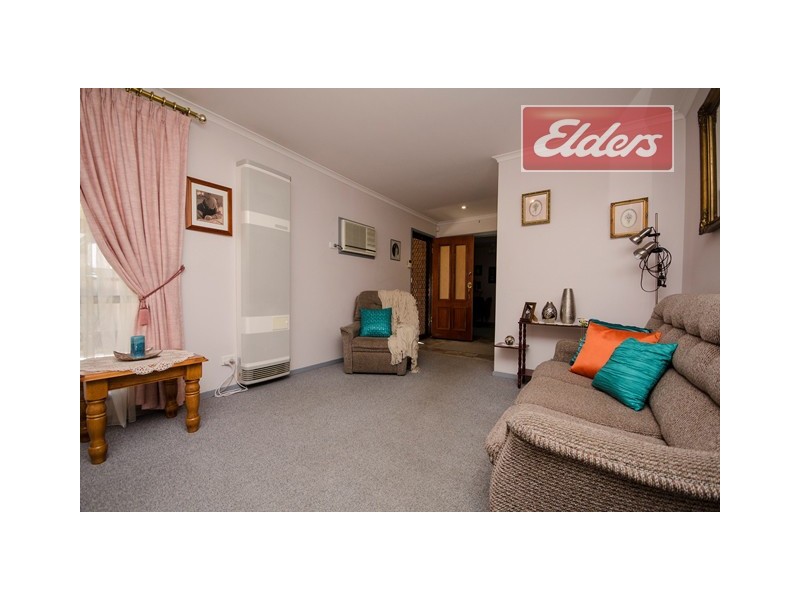 400 Dick Road, Lavington NSW 2641