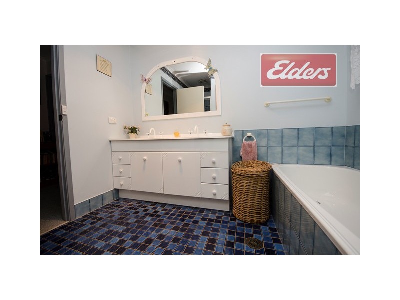 400 Dick Road, Lavington NSW 2641
