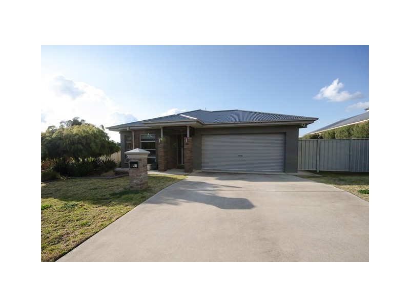 66 NEWTON CIRCUIT, Thurgoona NSW 2640