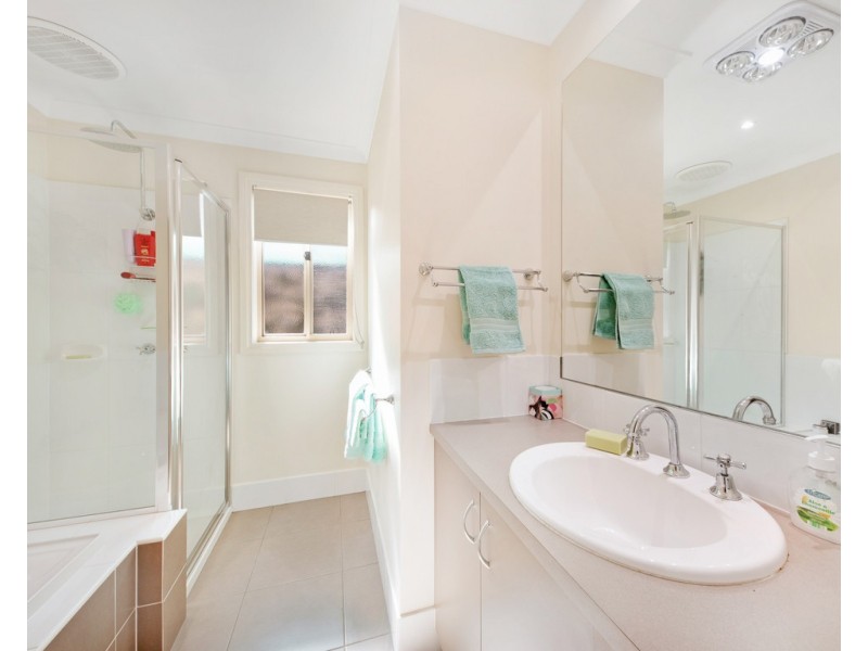 4 Whistler Concourse, Wodonga VIC 3690