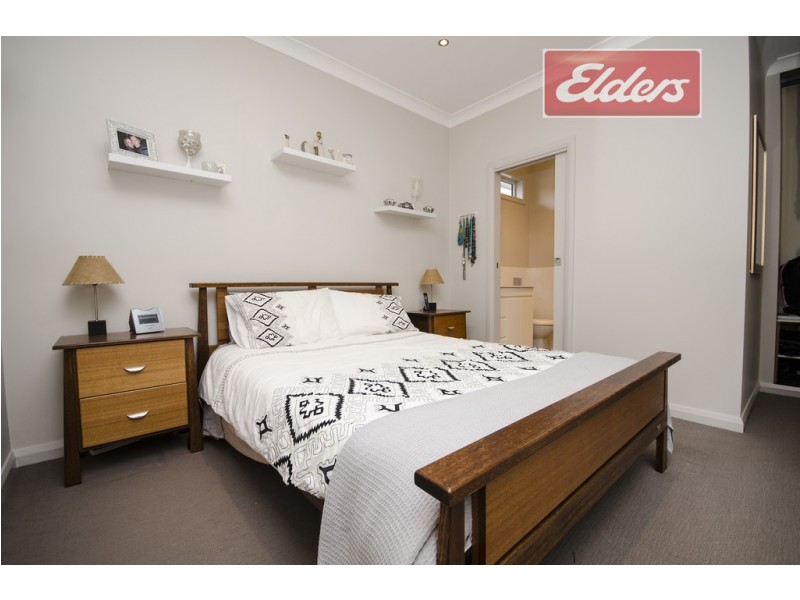 296 Gulpha Street, North Albury NSW 2640