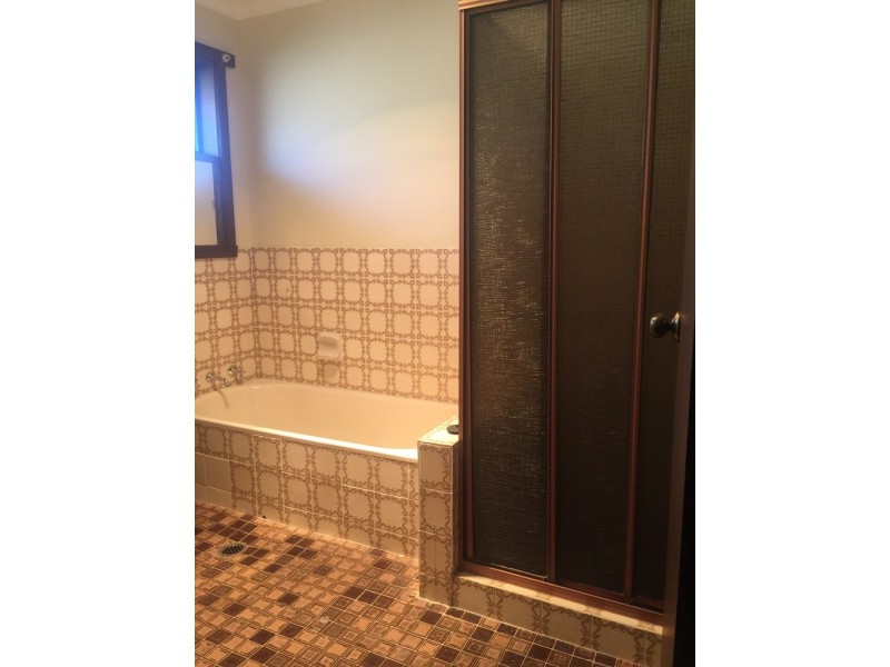 397 ELTON COURT, Lavington NSW 2641