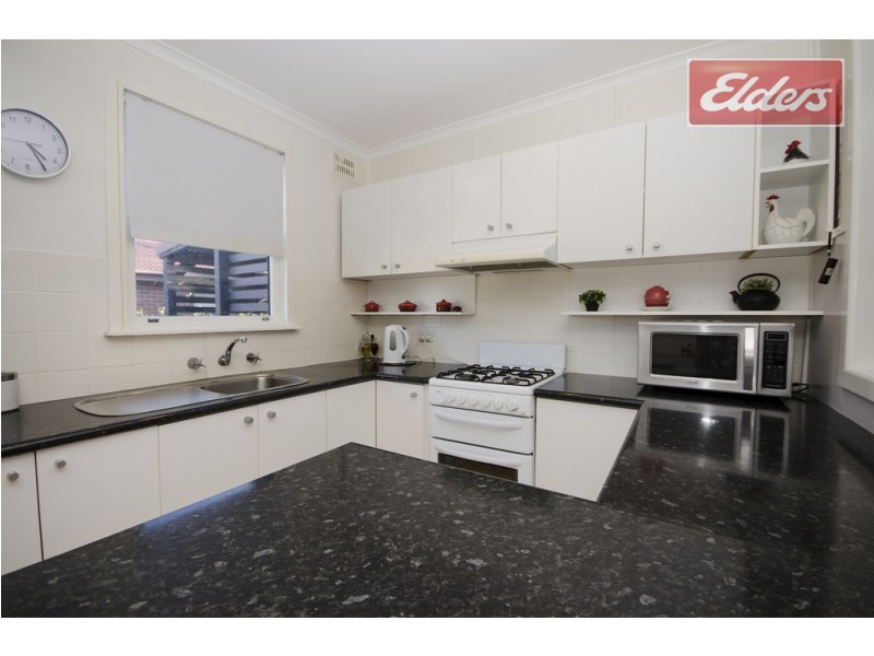 945 Captain Cook Drive, North Albury NSW 2640