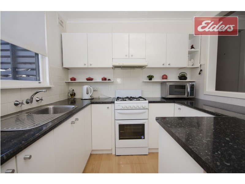 945 Captain Cook Drive, North Albury NSW 2640