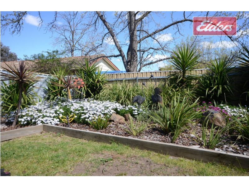 945 Captain Cook Drive, North Albury NSW 2640